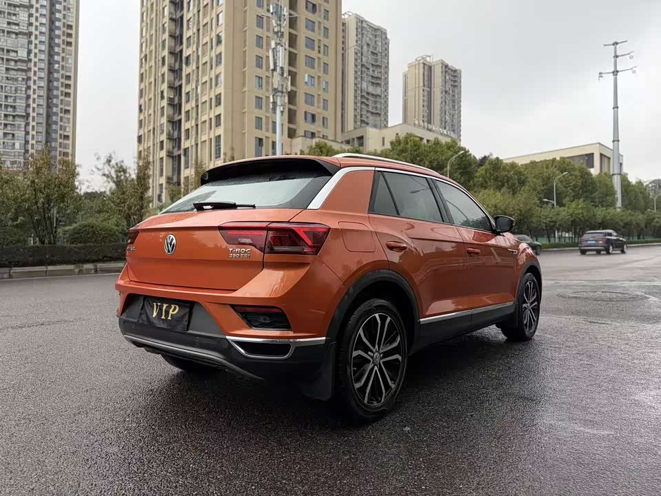 Volkswagen T-ROC exploring Songs