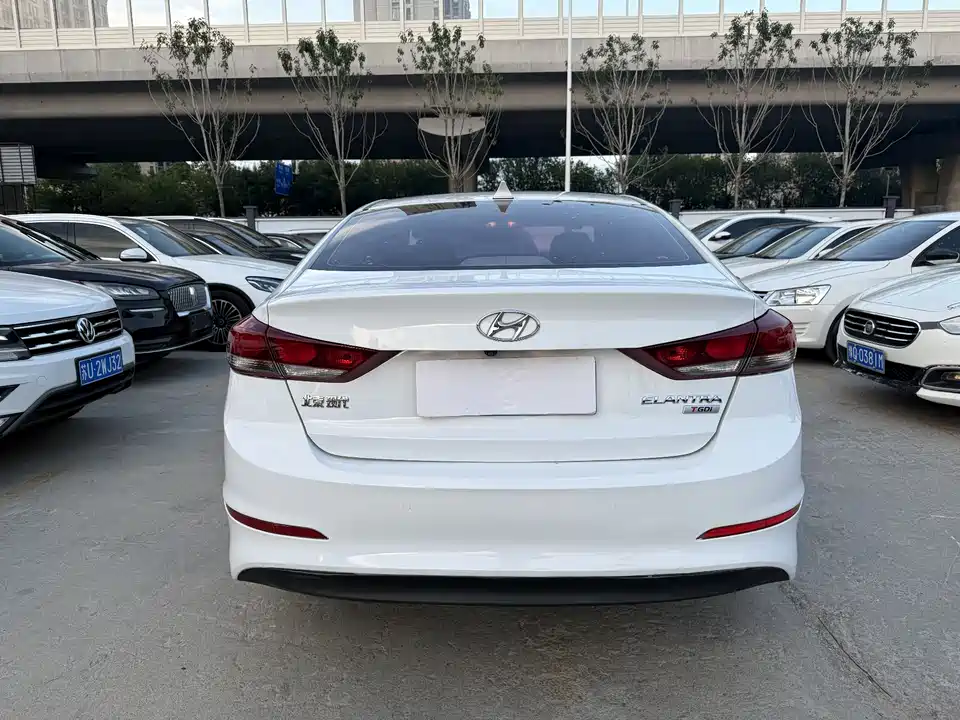 Hyundai Lead