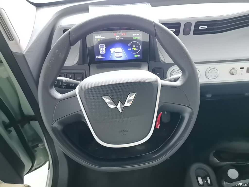 Wuling MINIEV, 2021 11