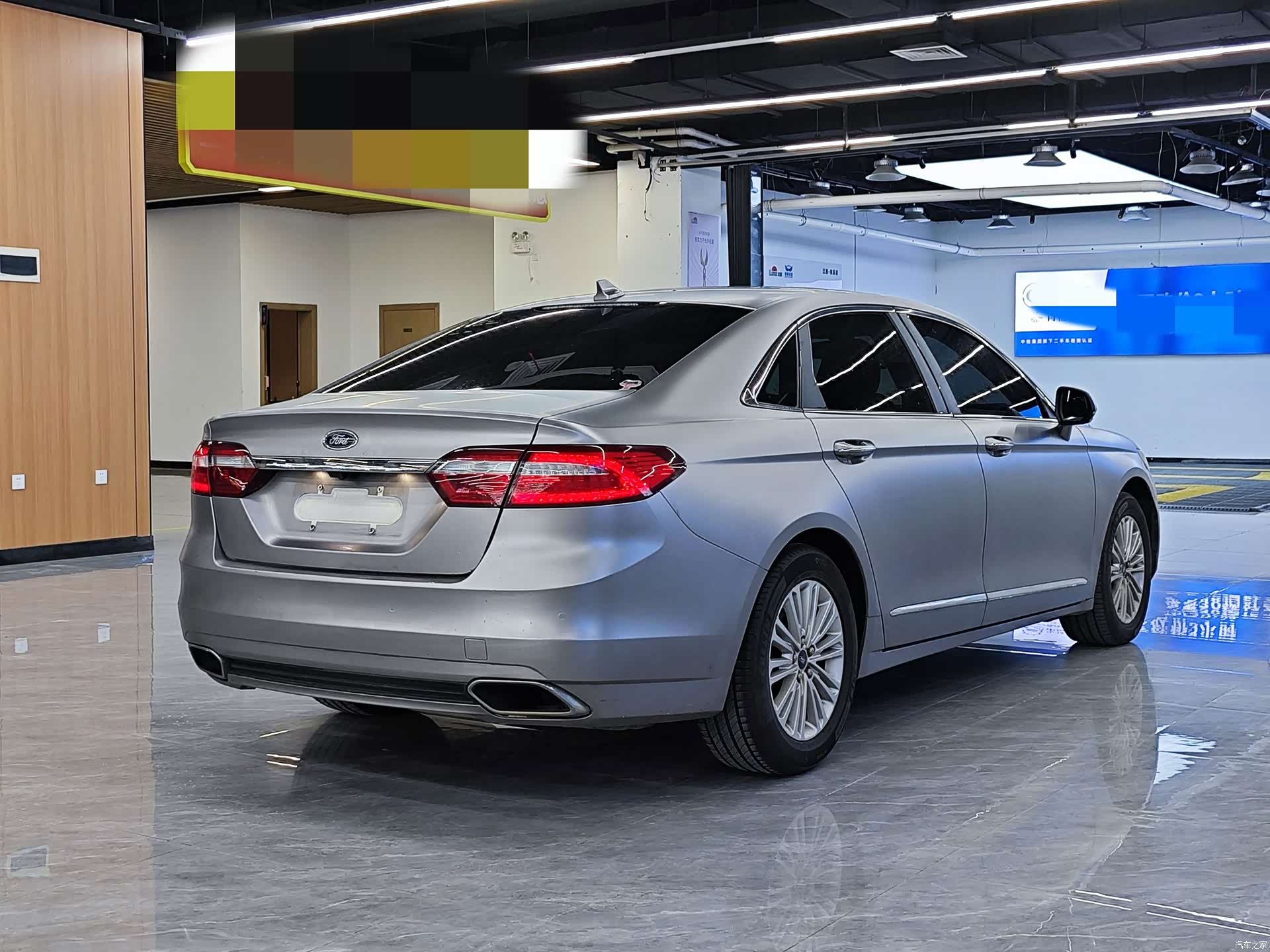 Ford Taurus, 2017 7