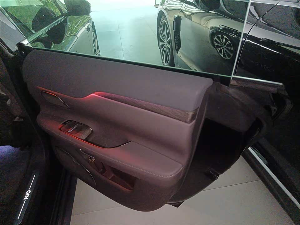 NIO ET7
