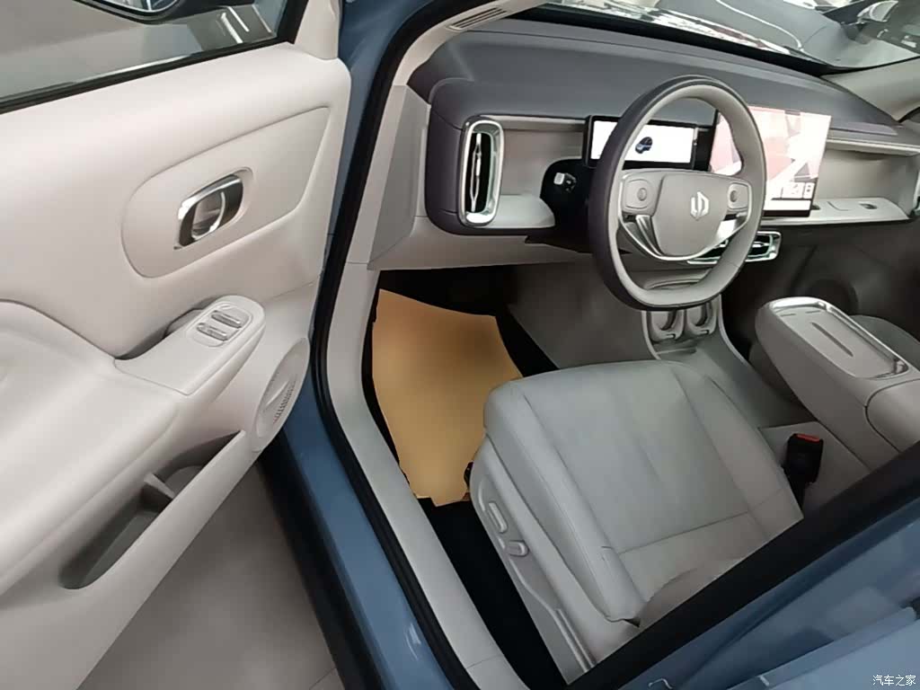 Leapmotor B10, 2025 16