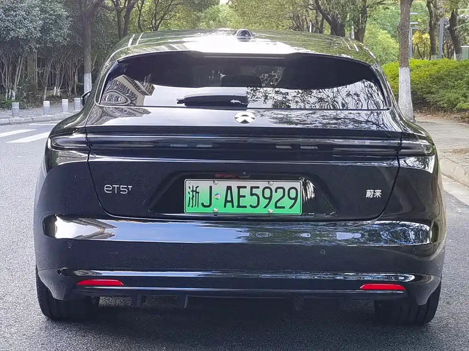 NIO ET5T