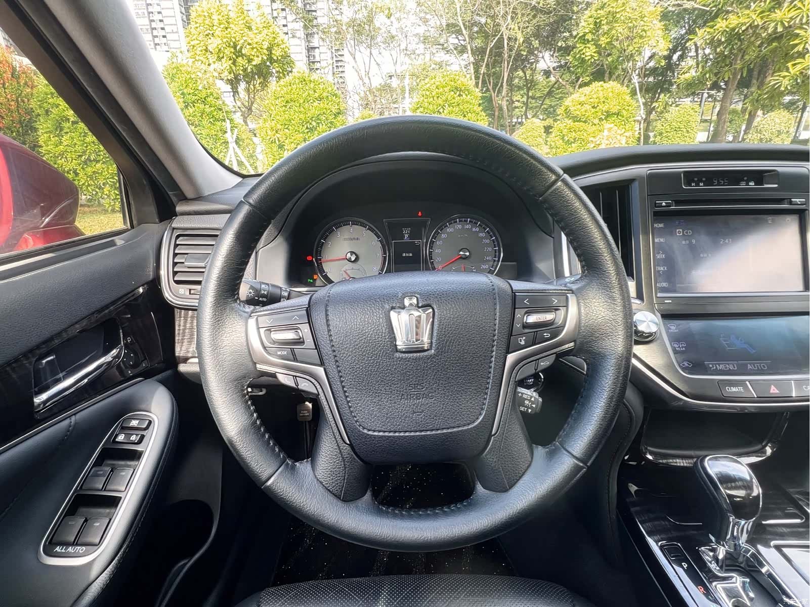 Toyota Crown, 2015 7