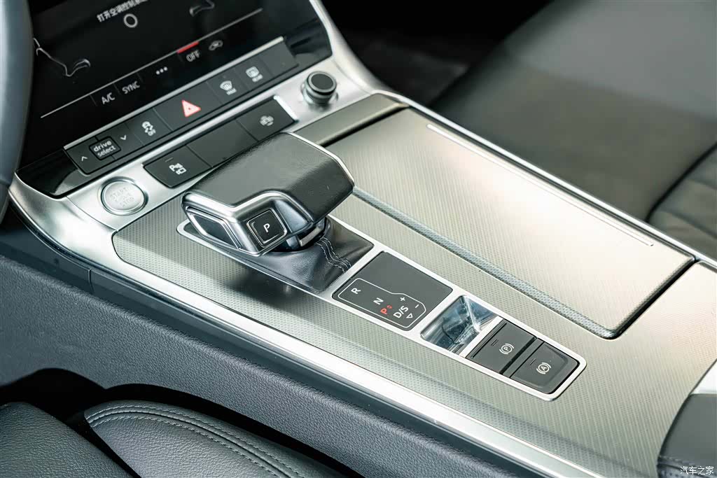 Audi A6L, 2019 12