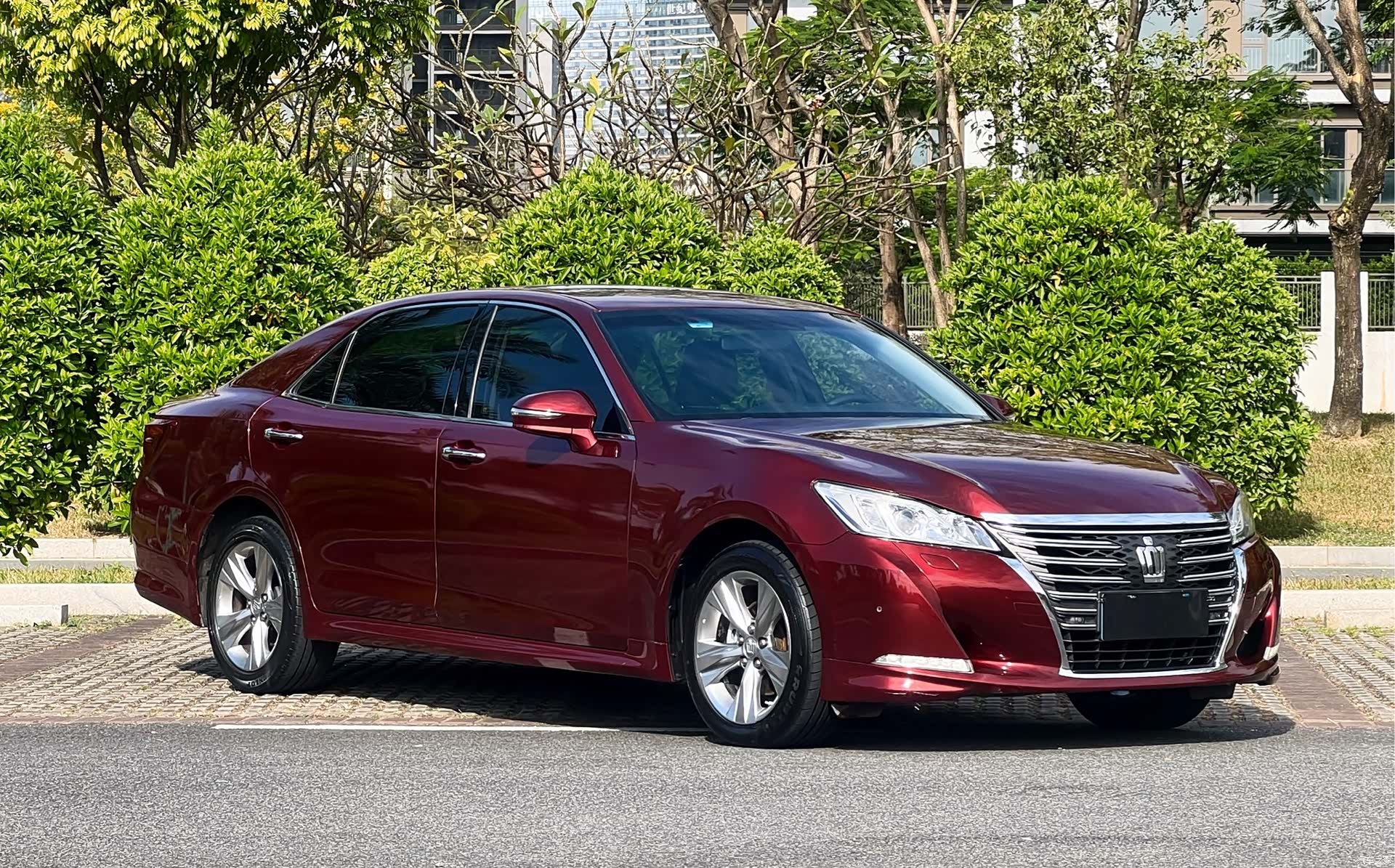 Toyota Crown, 2015 3
