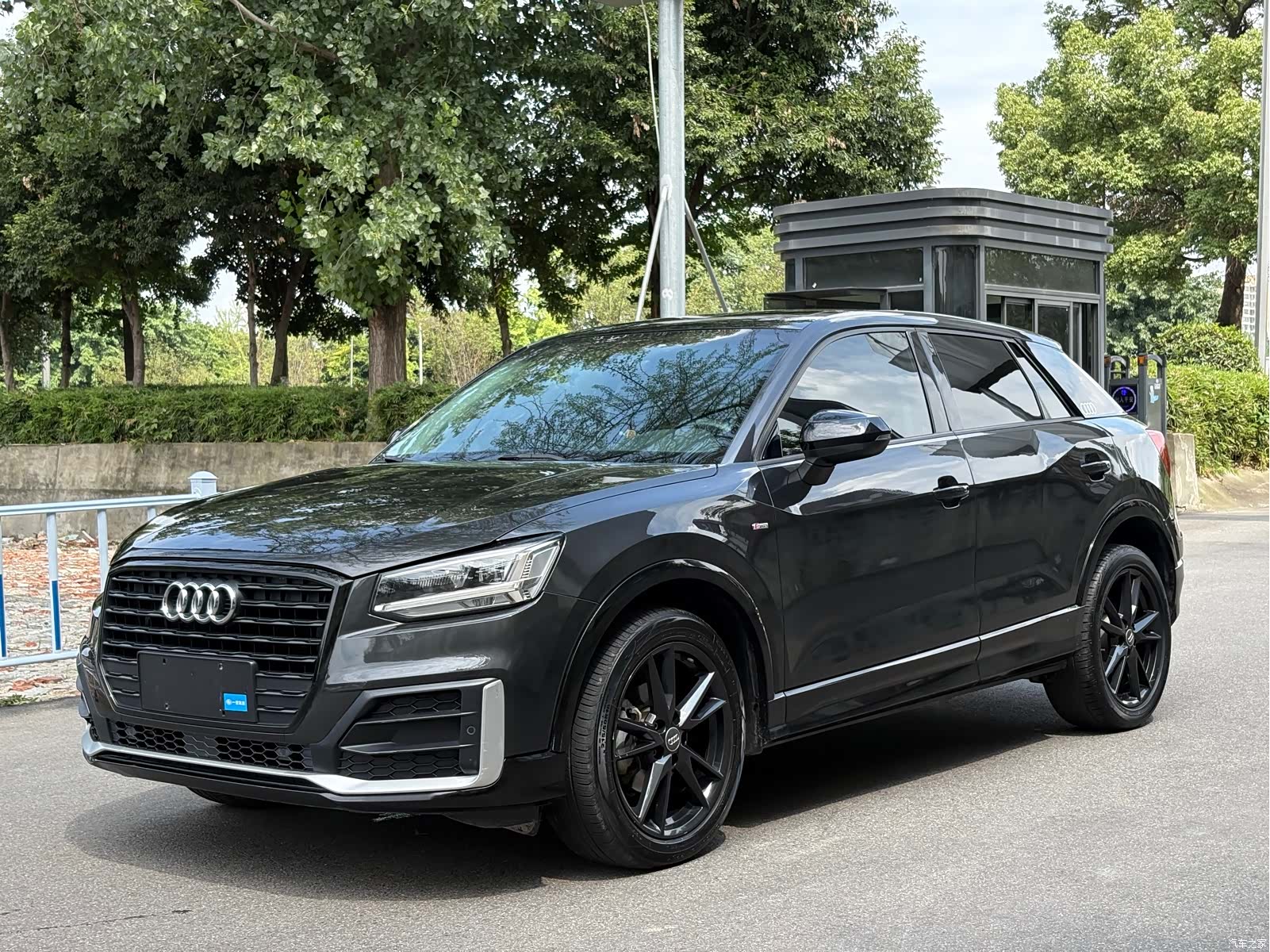 Audi Q2L, 2020 1
