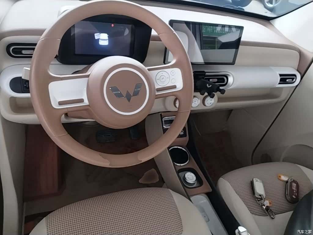 Wuling MINIEV, 2025 10