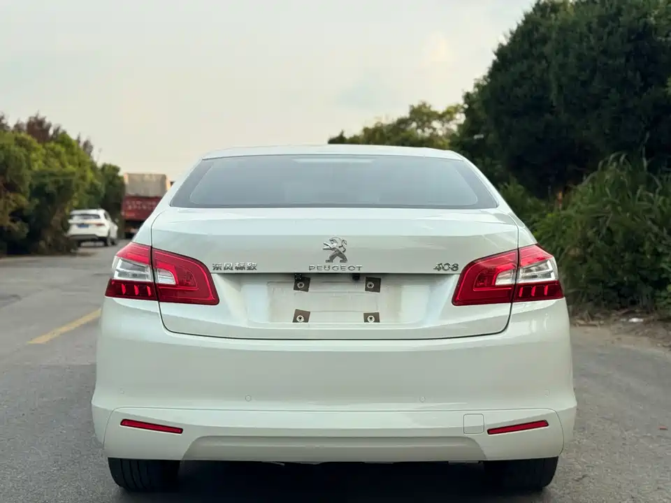 Peugeot 408