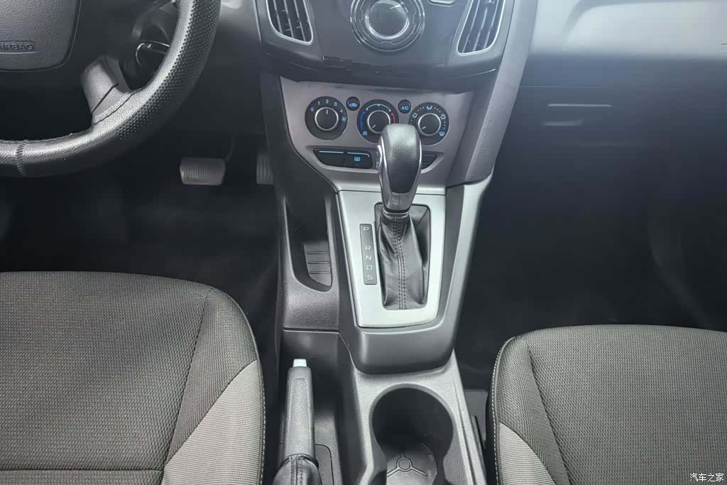 Ford Focus, 2013 16
