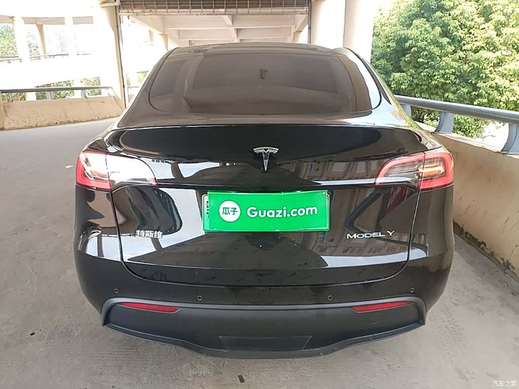 Tesla Model Y, 2022 6