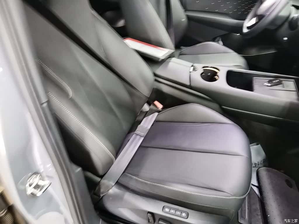 Volkswagen 06, 2025 25