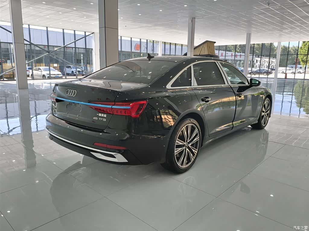 Audi A6L, 2026 12