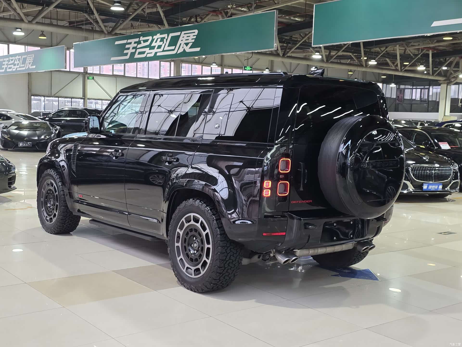 Land Rover Defender, 2024 4