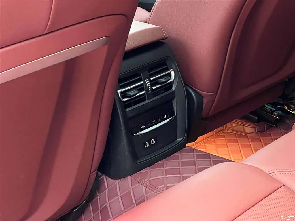BMW 3 Series, 2023 13