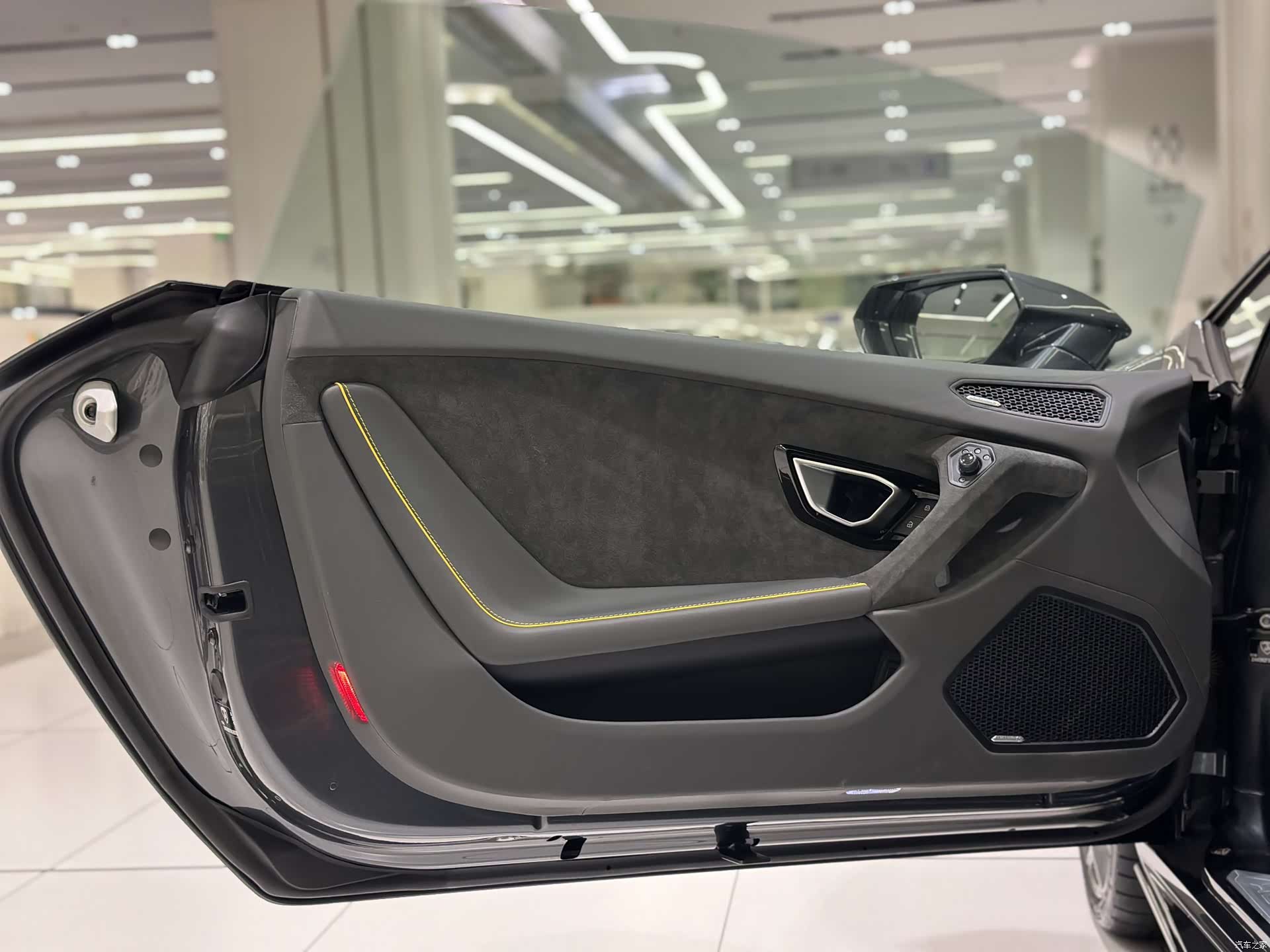 Lamborghini Huracán, 2024 7