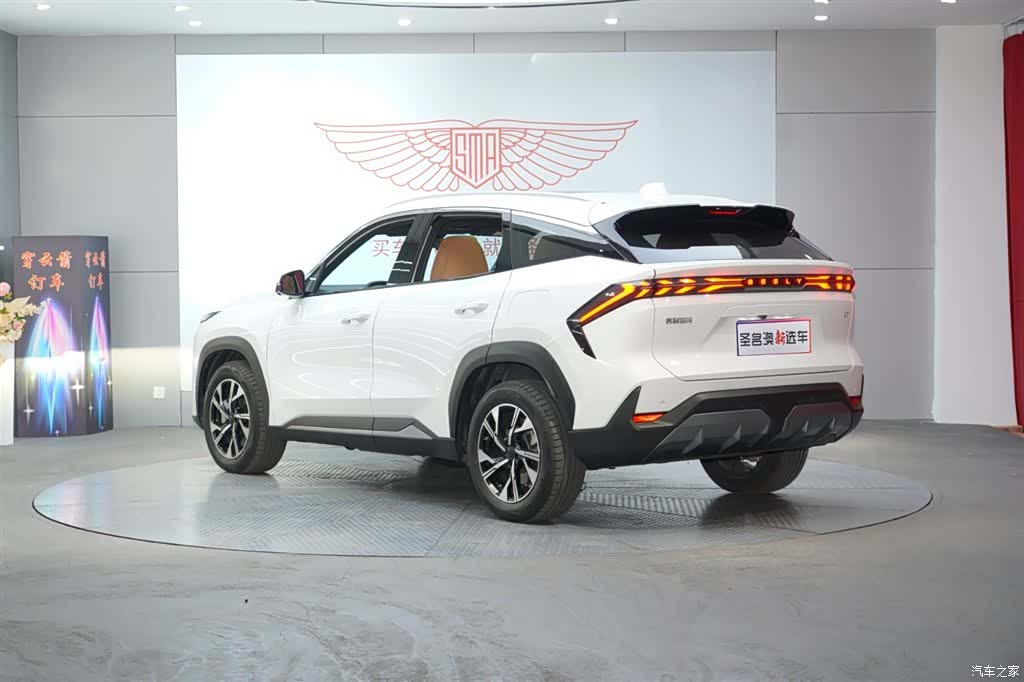 Geely Galaxy L7, 2024 3