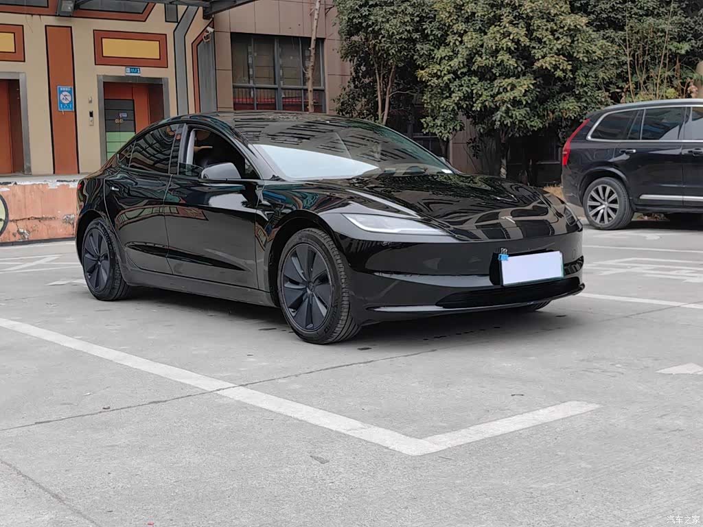 Tesla Model 3, 2024 3