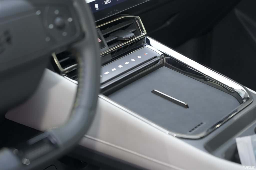 Jetour L6, 2025 16