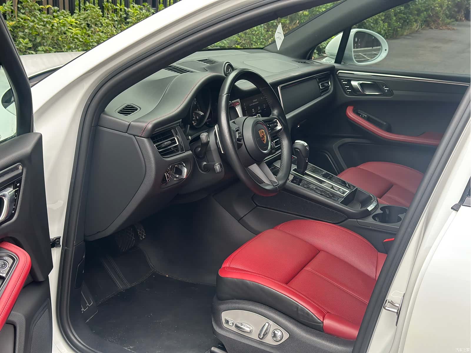 Porsche Macan, 2022 9