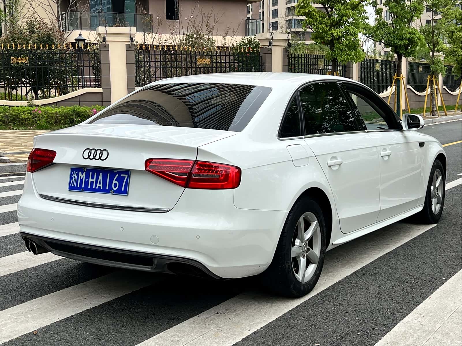 Audi A4L, 2014 все фото