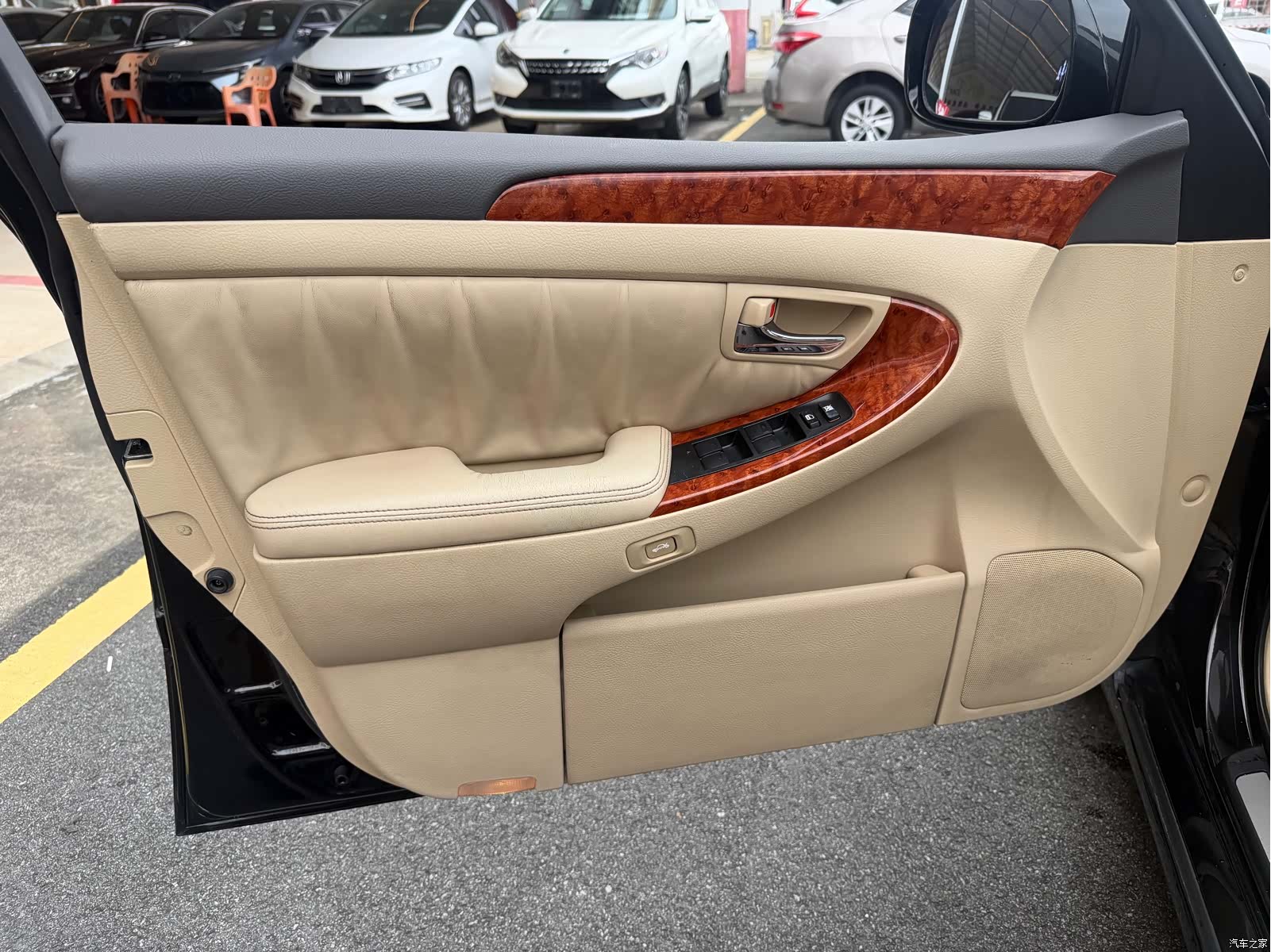 Toyota Crown, 2009 8