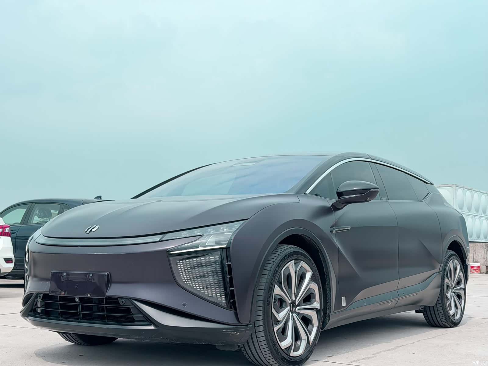 HiPhi X, 2022 1