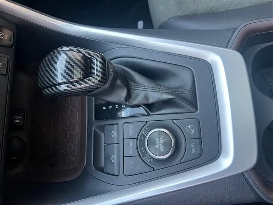 Toyota RAV4 Rongfang