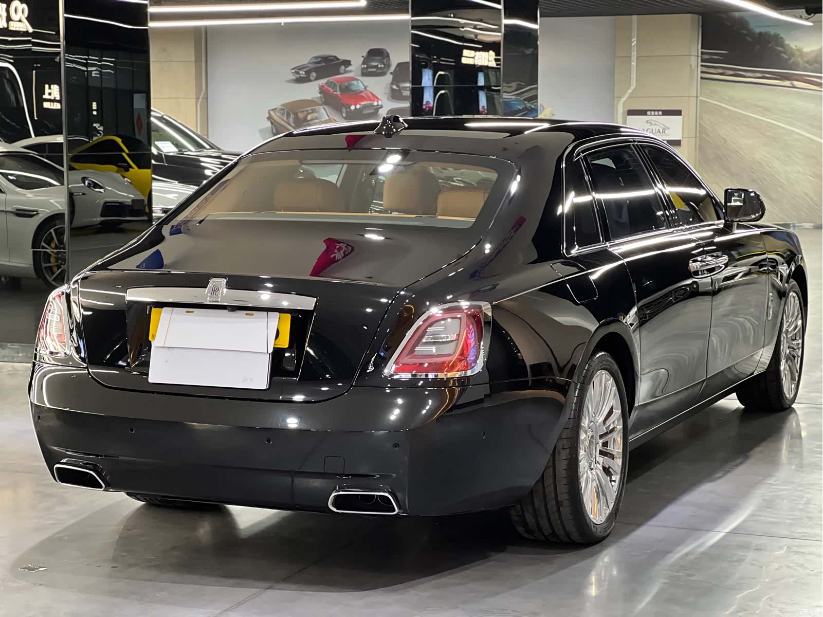 Rolls-Royce Ghost, 2025 6