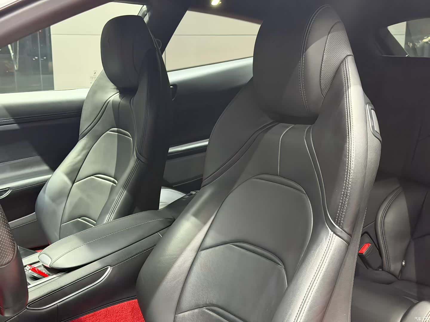 Ferrari GTC4Lus, 2019 6