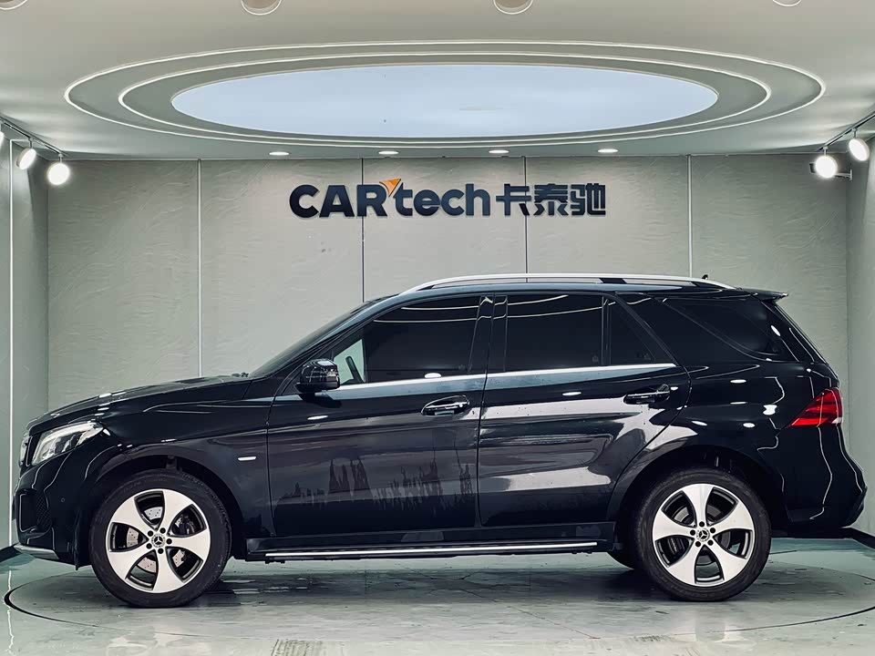 Mercedes-Benz GLE Mercedes-Benz GLE