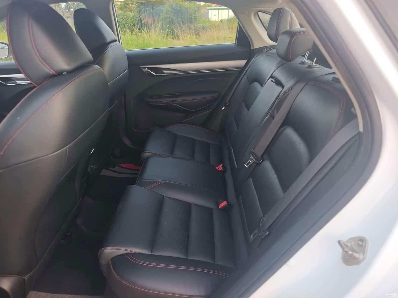 Geely Binray, 2019 8