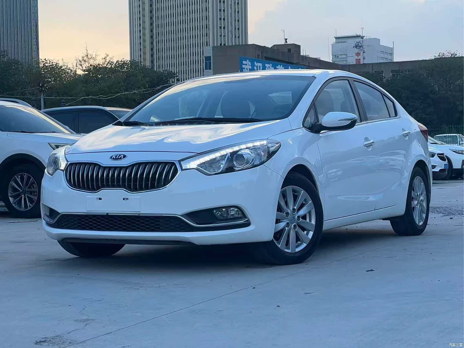 Kia K3, 2015 1