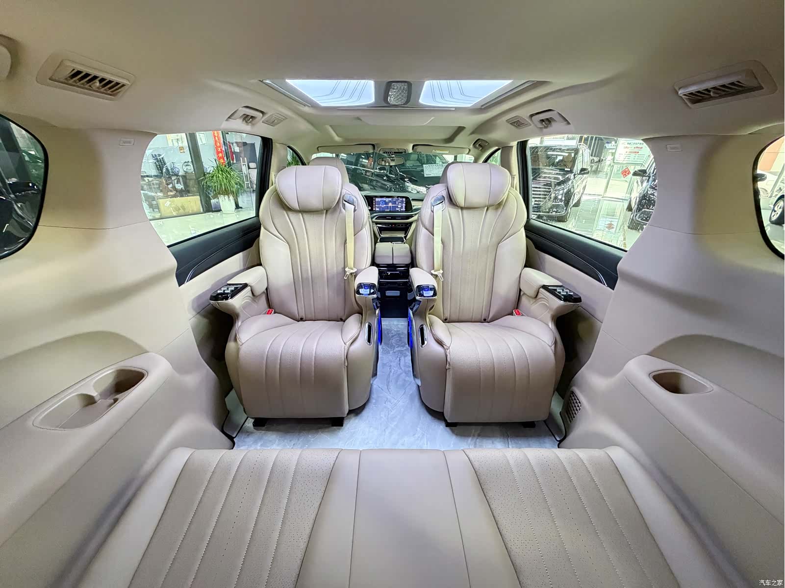 Buick GL8, 2026 8