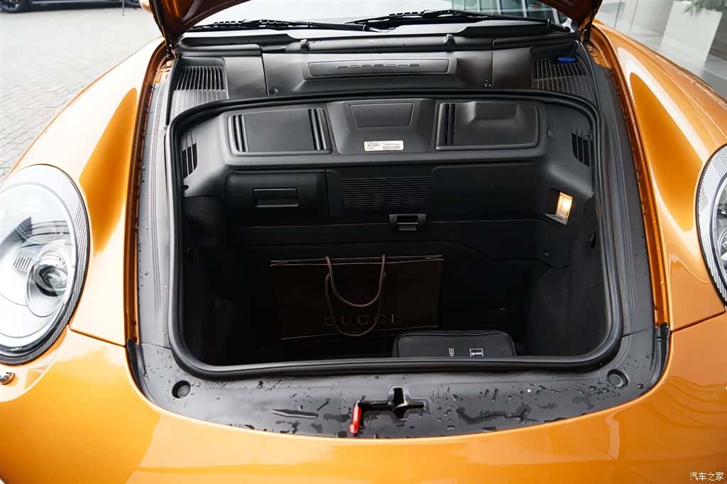 Porsche 911, 2010 11