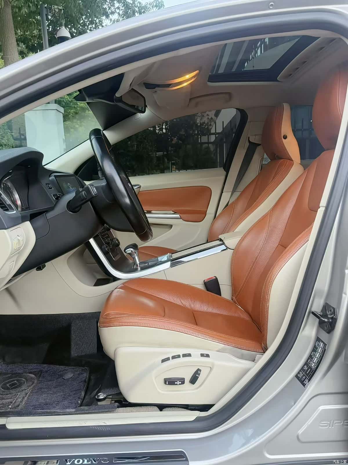 Volvo S60, 2012 4