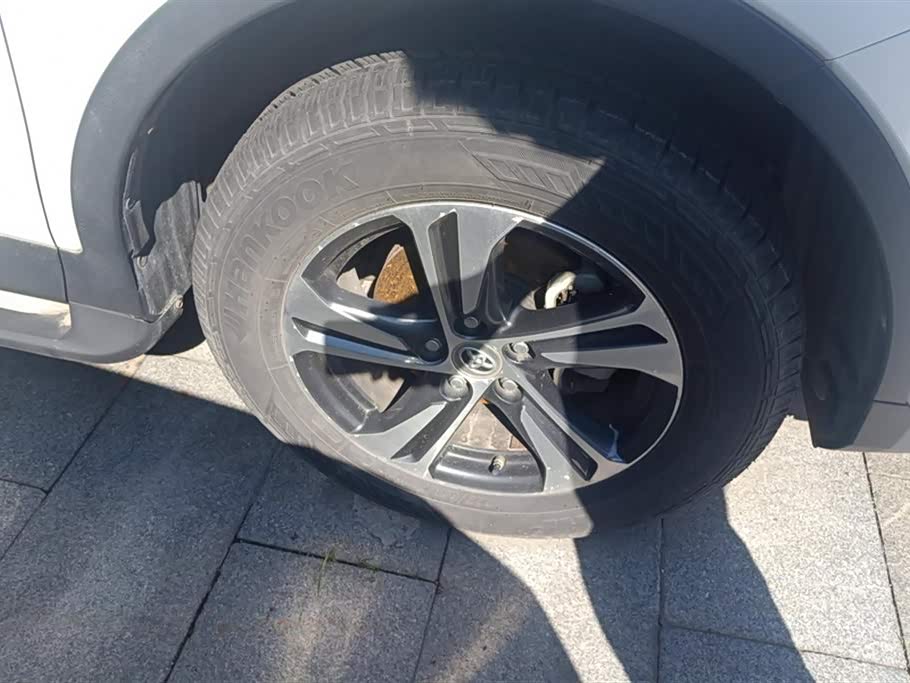 Toyota RAV4 Rongfang