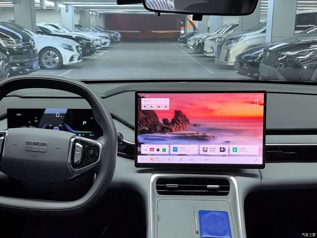 Geely Galaxy L6, 2025 10
