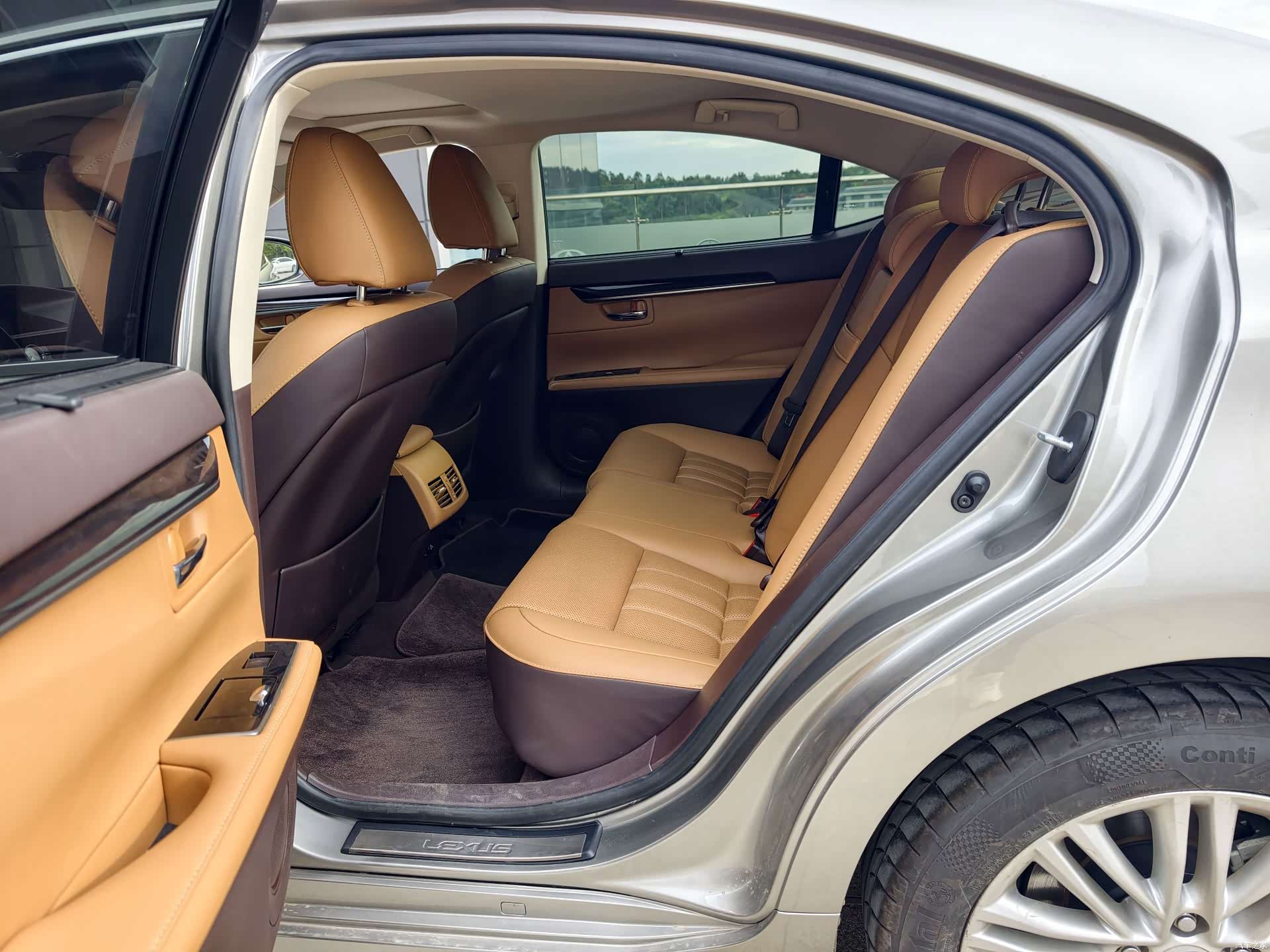 Lexus ES, 2018 21