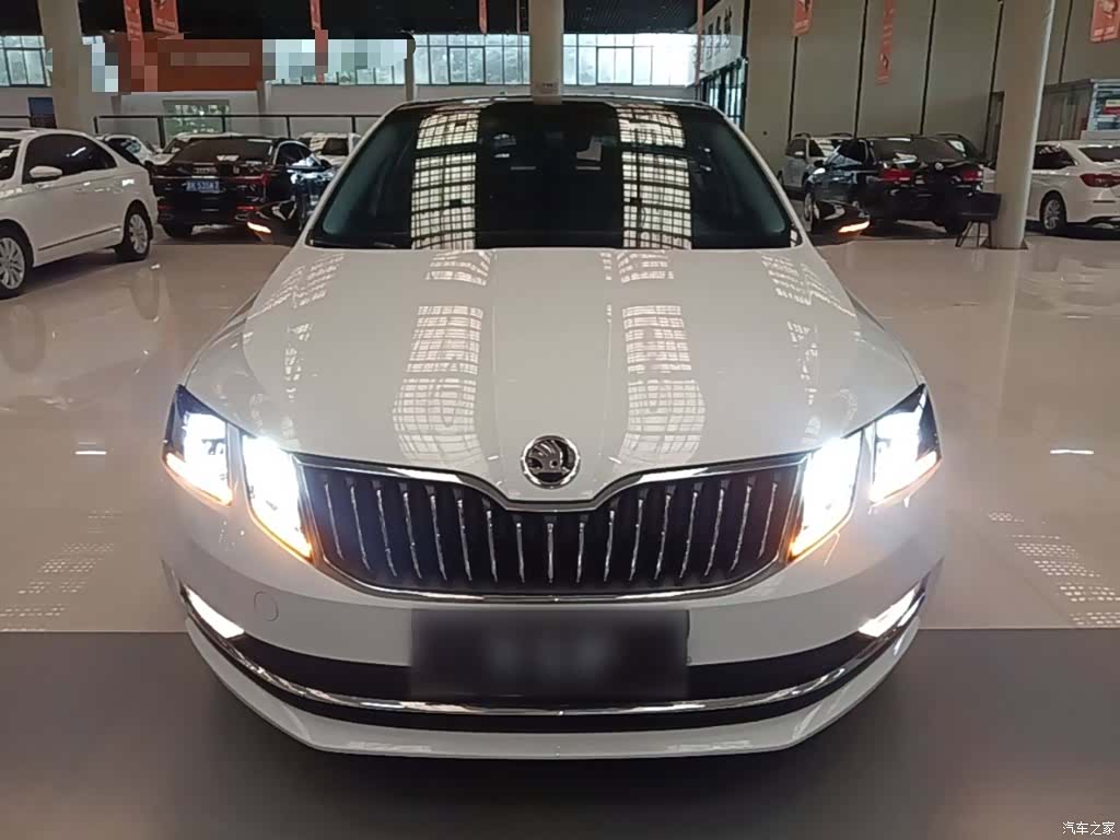 Skoda Octavia, 2019 3