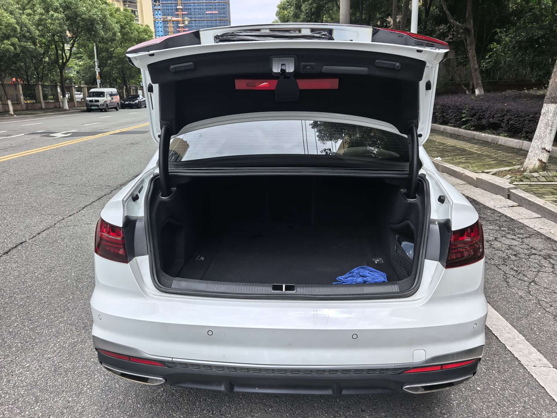 Audi A4L, 2024 9