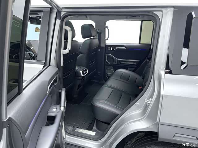 Jetour Traveller, 2025 13