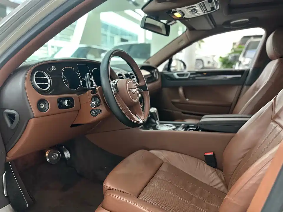Bentley Flying