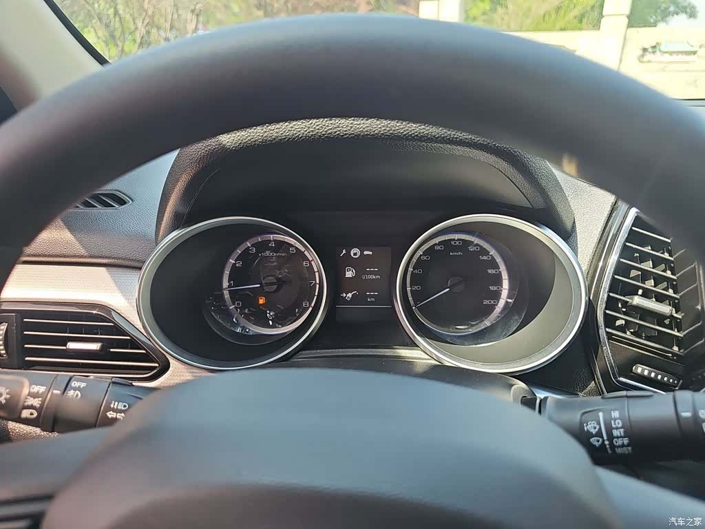 DongFeng AX3, 2019 10