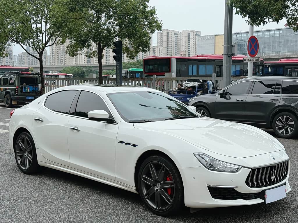Maserati Ghibli 2022 2.0T GT