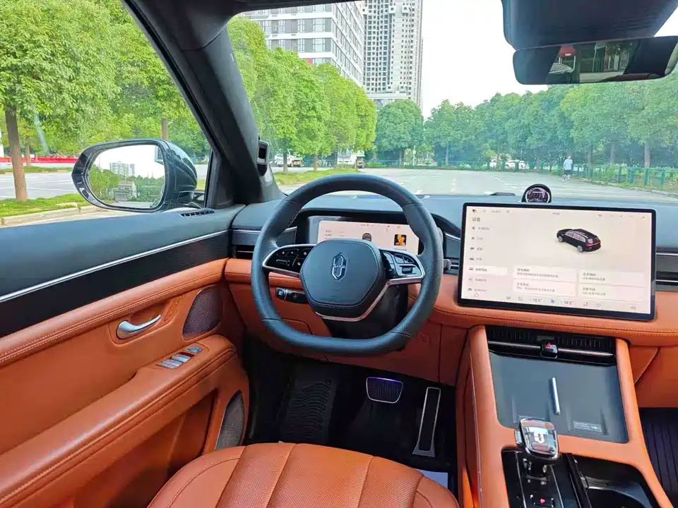 AITO Ask the world M7