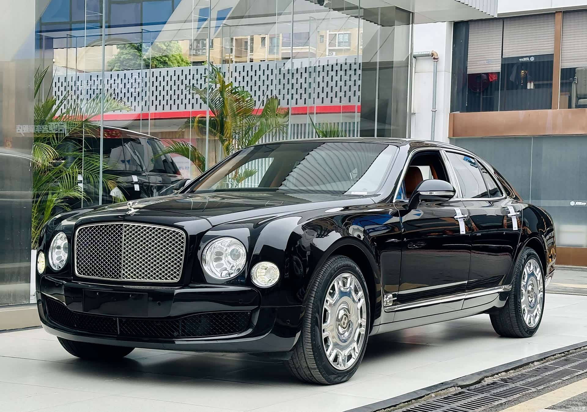 Bentley Mulsanne, 2013 1