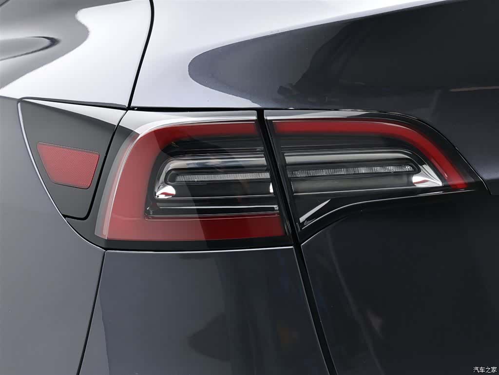 Tesla Model Y, 2021 9