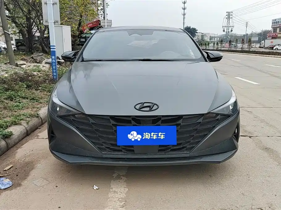 Hyundai Elantra