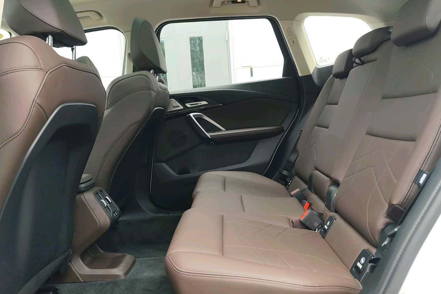 BMW X1, 2025 6